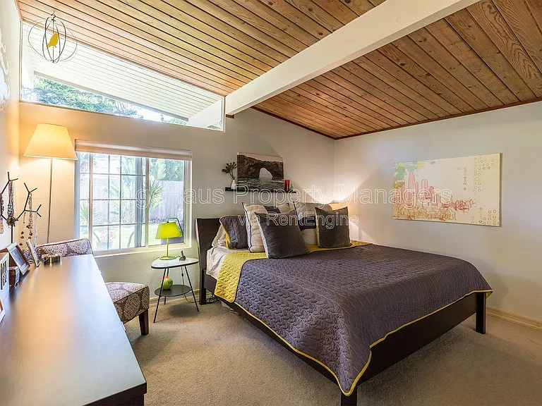 132 Riviera Dr — Photo 18