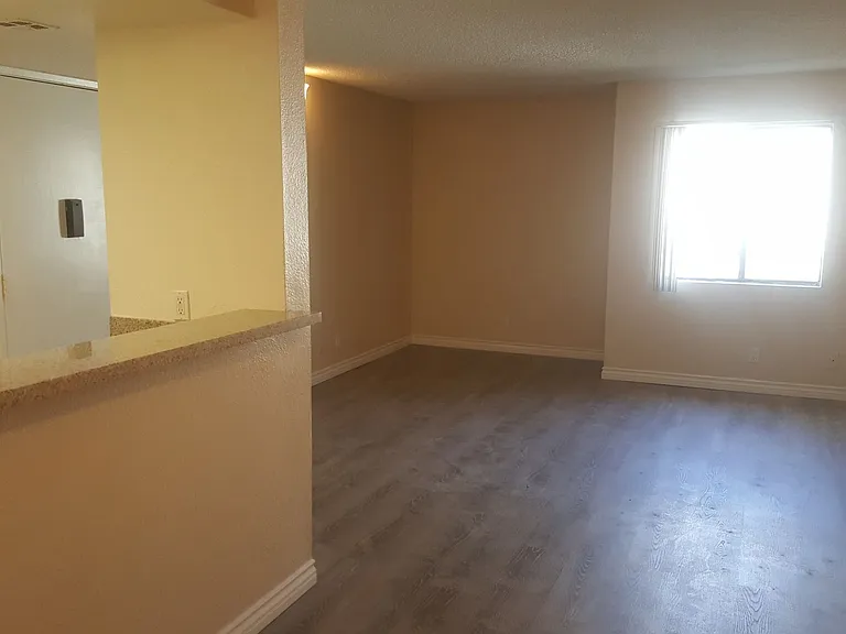 Ally's Flower Apartments LLC — Photo 23