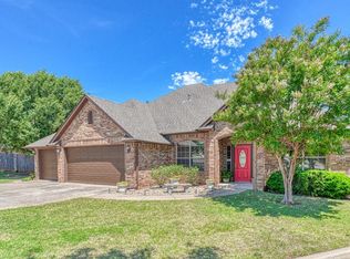 101 Summit Ridge Ct, Norman, OK 73071