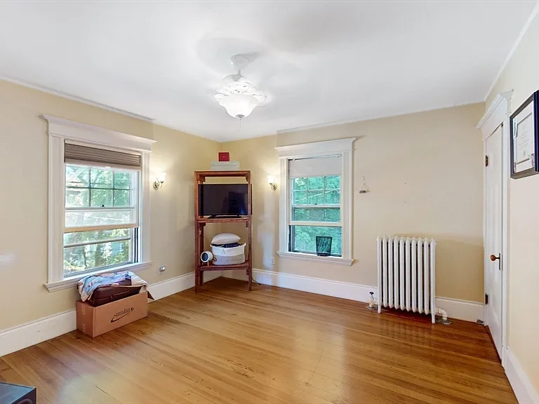 104 Englewood Ave — Photo 21