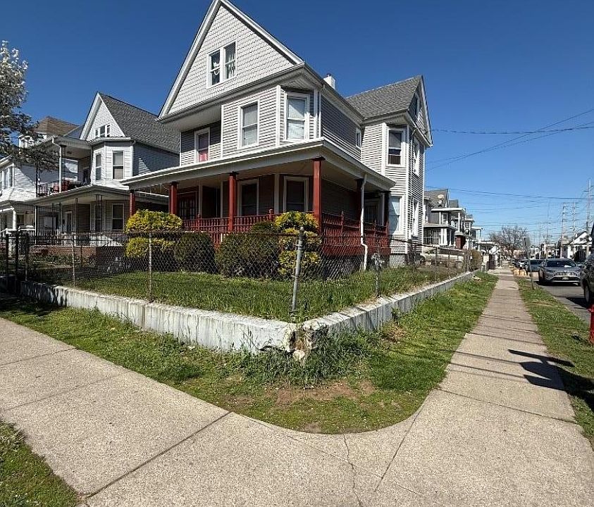 1st image of 138 Hamilton Ave
