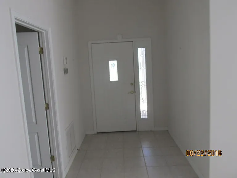 1610 Lago Mar Dr — Photo 5