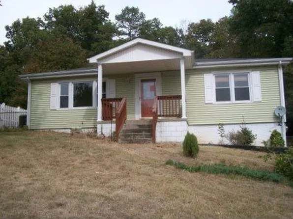133 Pine St, Rossville, GA 30741