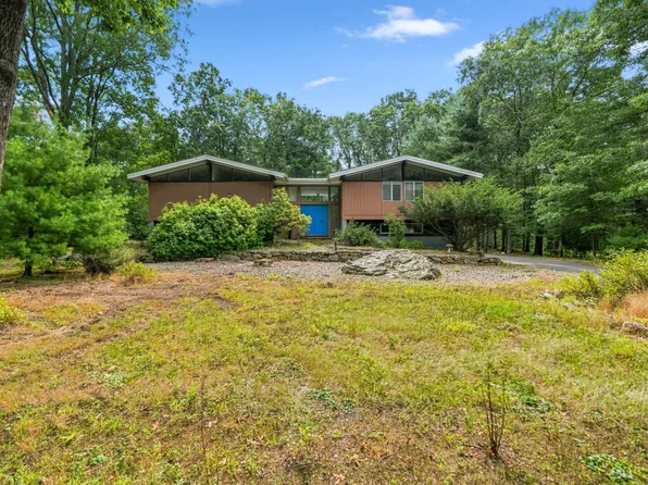 45 Indian Ridge Rd, Natick, MA 01760