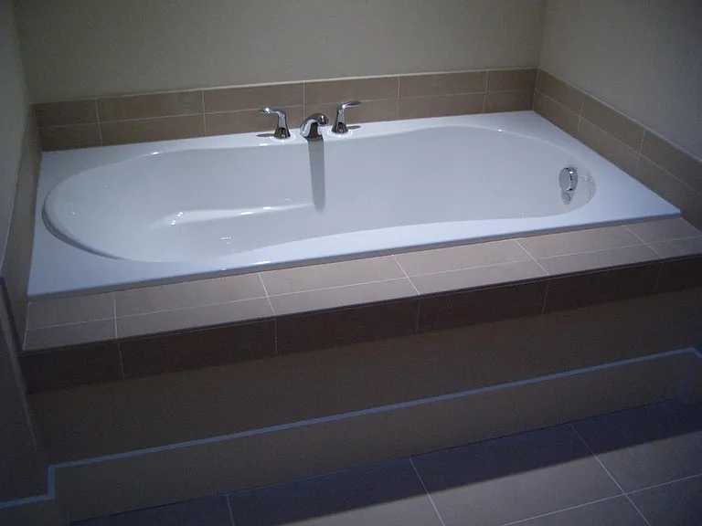 Master Bathroom Tub