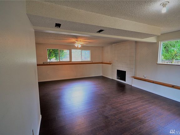 4th image of 227 Peregrine Dr SE