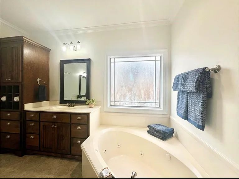 10340 Gayfer Avenue Ext — Photo 11