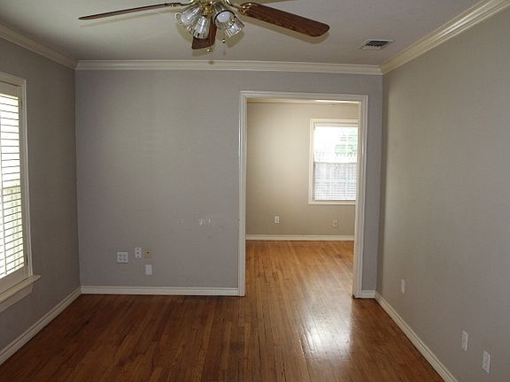 3rd image of 2512 35th St
