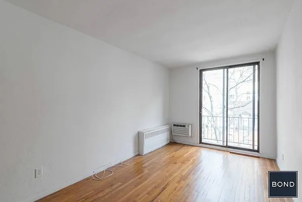 Rented by Bond New York | media 15