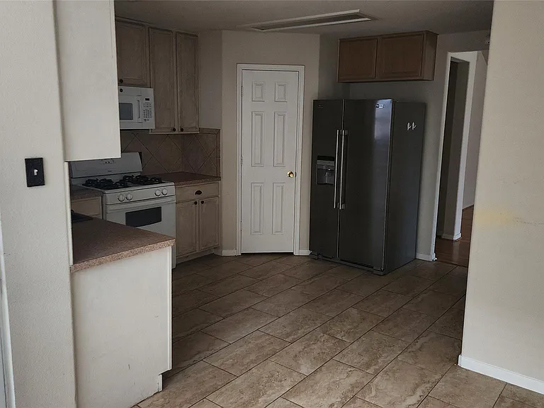 12311 Carriage Oak Cir — Photo 9
