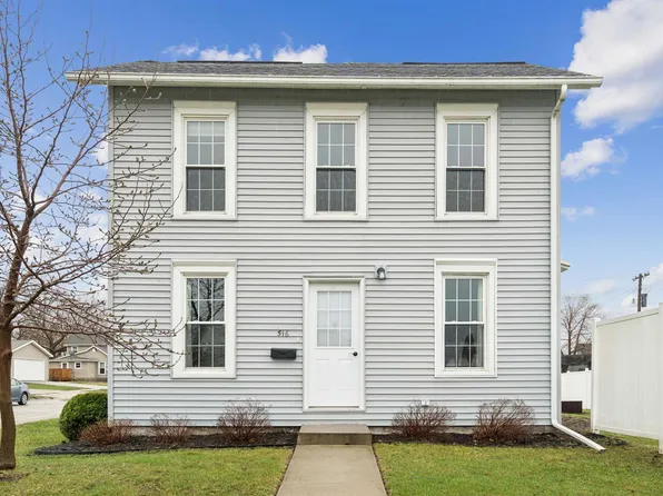 516 E 4th St, Vinton, IA 52349