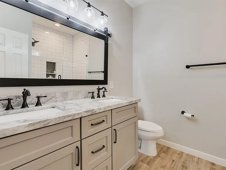 13807 Halpren Falls Cir — Photo 40