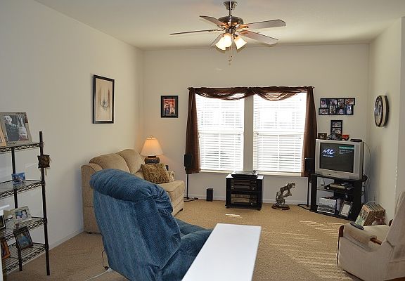 4th image of 3301 N Park Dr Unit 311