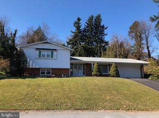 1624 Old Farm Ln, York, PA 17403