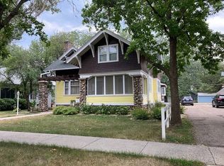 917 E 2nd St, Redfield, SD 57469