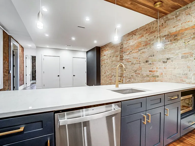 12-14 E 15th St — Photo 15