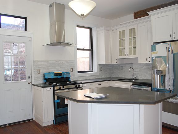 3rd image of 341 Madison St #Nv
