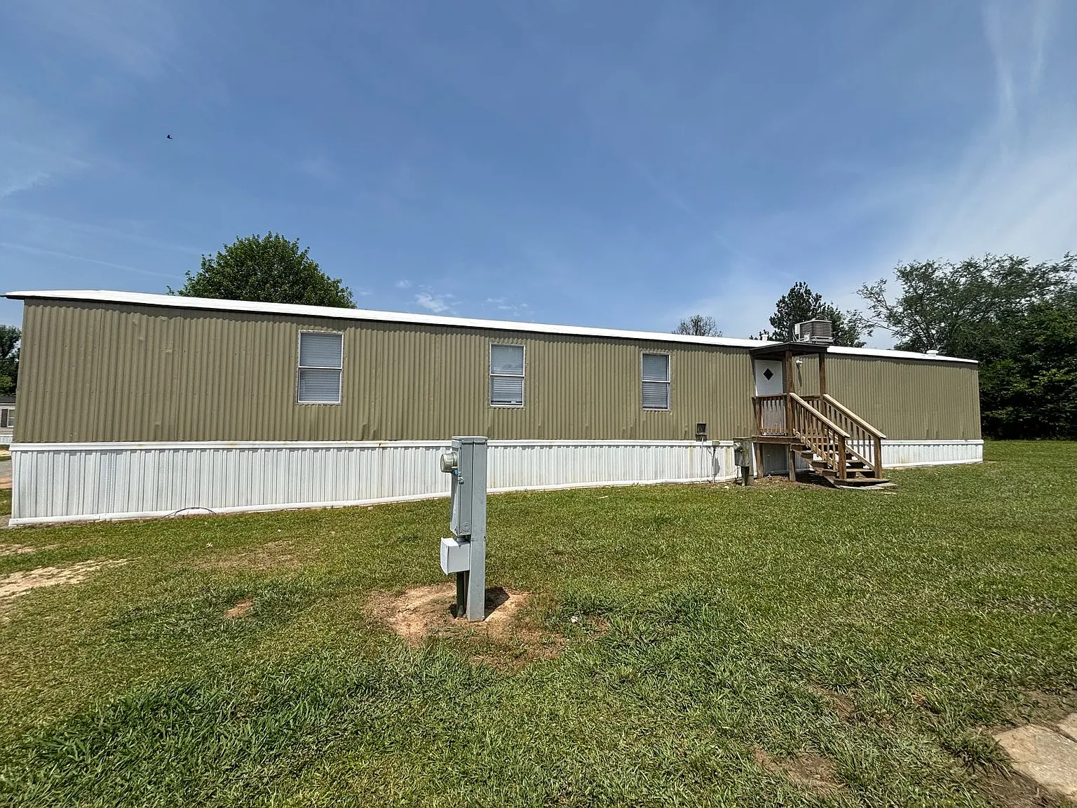 4 bed, $1,350 — Photo 2