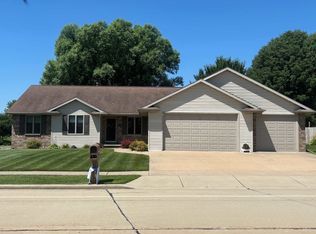 1015 Kristy St, Kaukauna, WI 54130