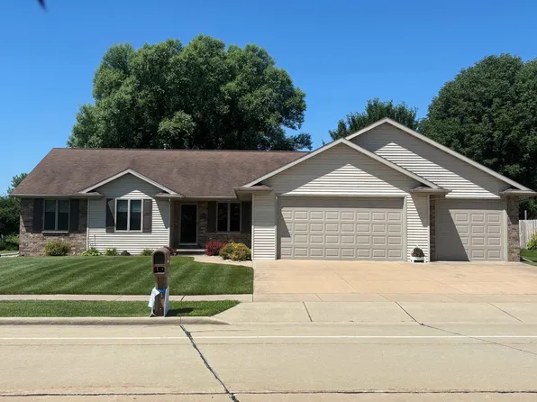 1015 Kristy St, Kaukauna, WI 54130