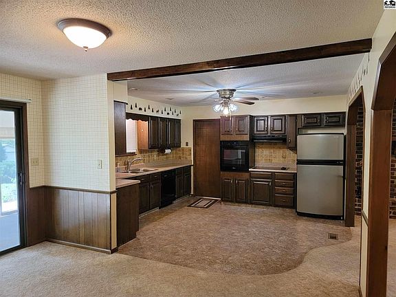 5th image of 2509 E 44th Ave