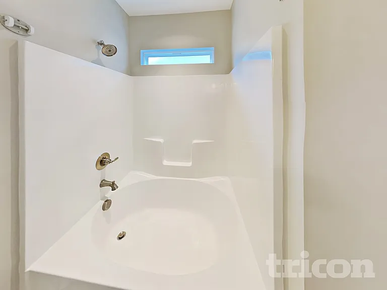 1139 Westgate Dr — Photo 11