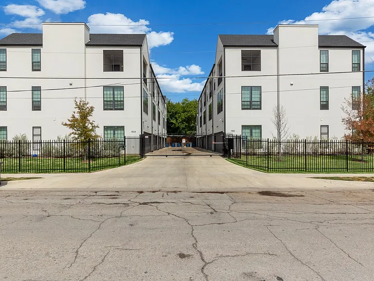4808 San Jacinto St #203 — Photo 25