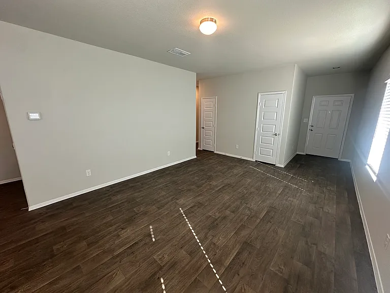 2709 Derwent Dr — Photo 6
