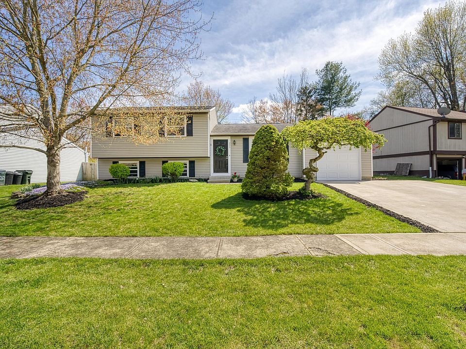 1st image of 275 Carlin Ct W