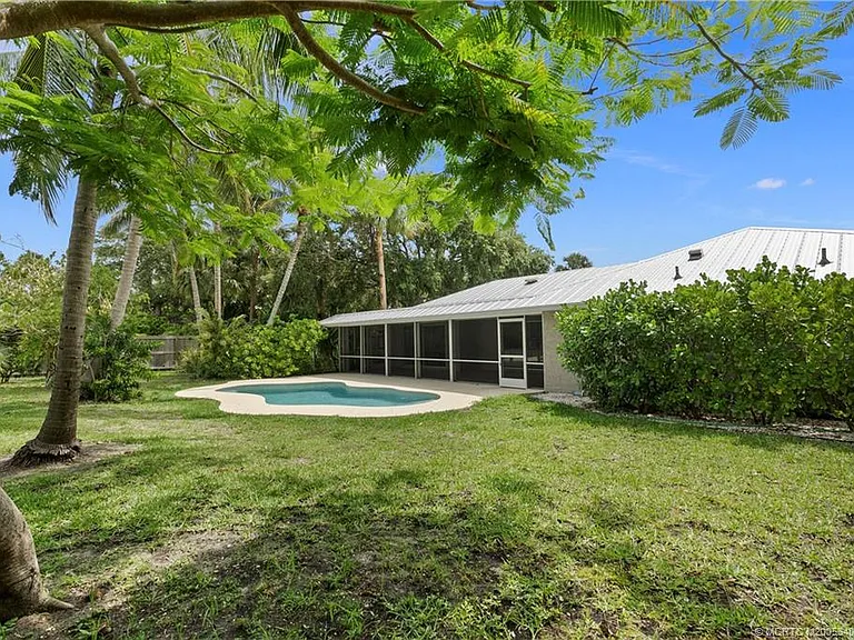 53 N Sewalls Point Rd — Photo 41
