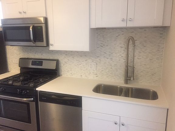 2nd image of 2445 N Clybourn Ave #24451F