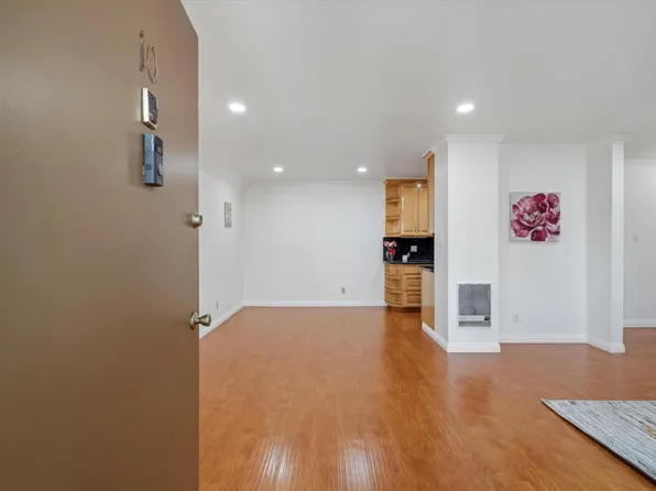 360 Auburn Way APT 10, San Jose, CA 95129