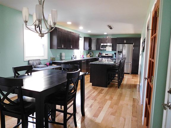 5th image of 816 Continental Dr