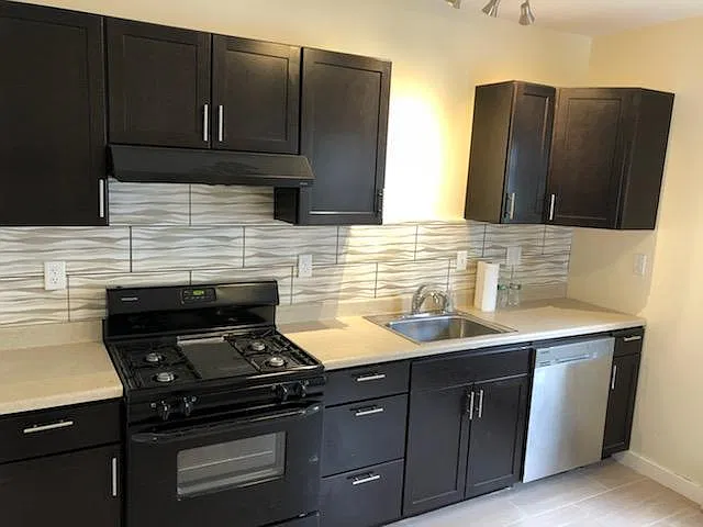 1 bed, 800 sqft, $1,695 — Photo 2