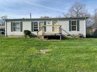 8400 E Blankenbaker Rd, Pekin, IN 47165