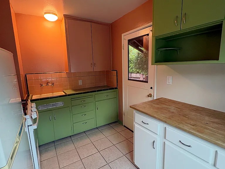 137 Rincon St — Photo 4