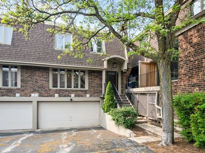 921 Harlem Ave APT 16, Glenview, IL, 60025