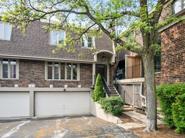 921 Harlem Ave APT 16, Glenview, IL 60025