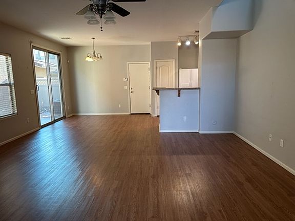 2nd image of 1053 S Deerfield Ln