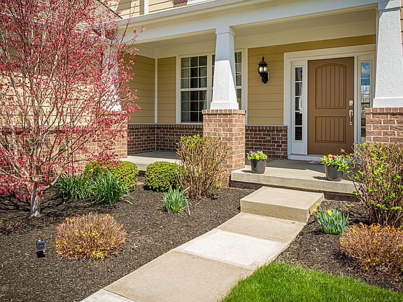 3rd image of 8920 Sandstone Pl