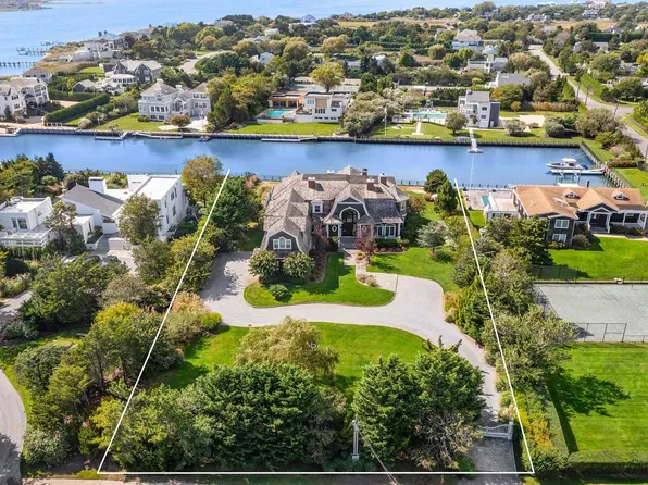 101 Jessup Ln, Westhampton Beach, NY 11978