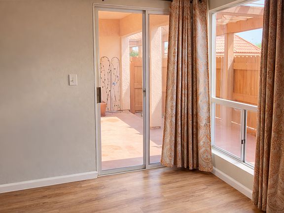 4th image of 4730 Noyes St APT 105