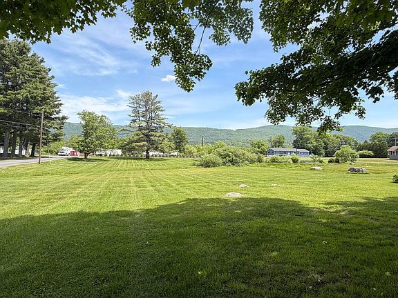 3rd image of 77 Middle Rd