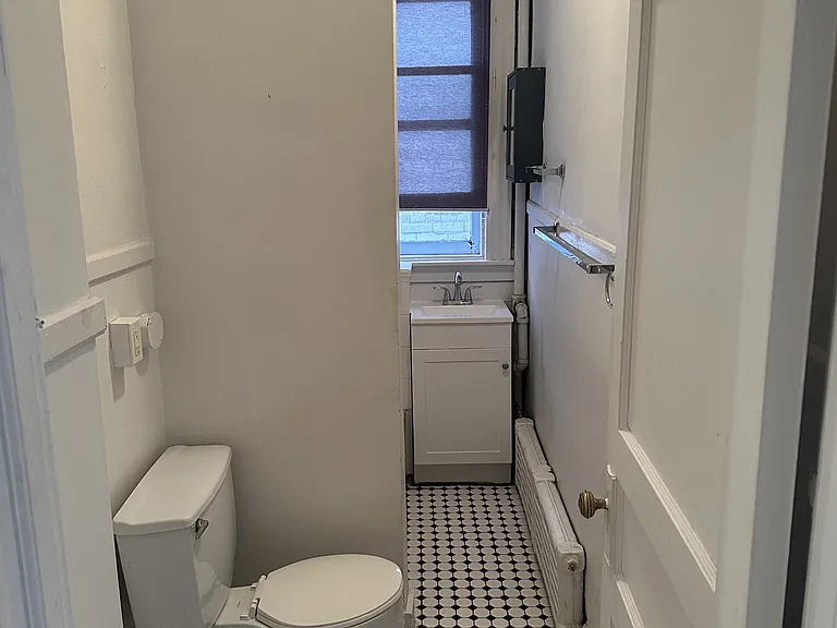 320 Cooper St #21 — Photo 9