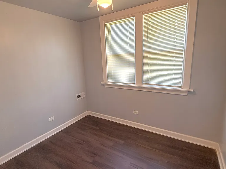14305 Irving Ave #2 — Photo 5