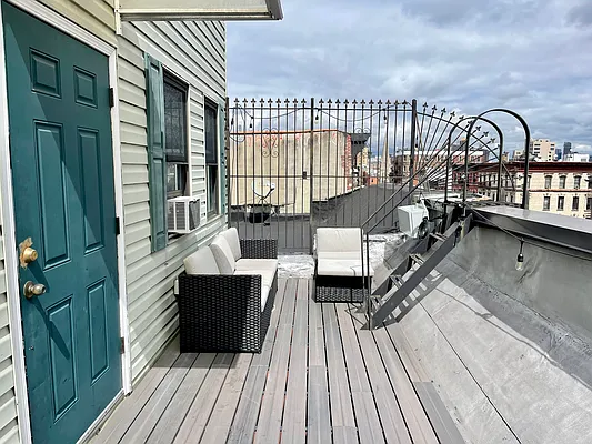 Rented by Compass | media 9