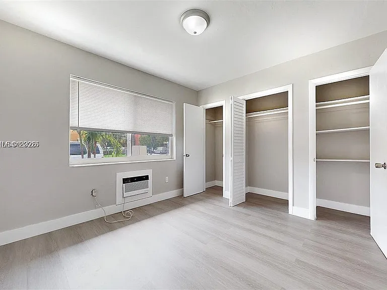 891 SW 5th St #2 — Photo 16