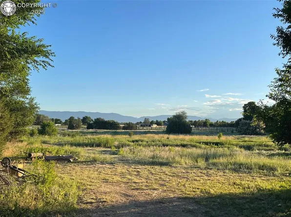 735 M St, Penrose, CO 81240