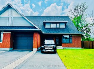 70 Stanhope Ct, Ottawa, ON K2J6S2
