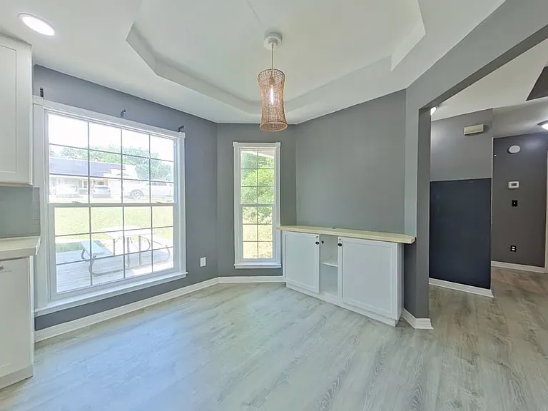 415 Juniper Dr — Photo 6